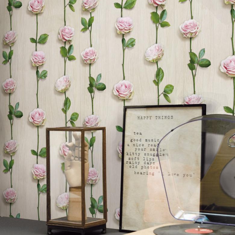 Roses on light wood wallpaper image