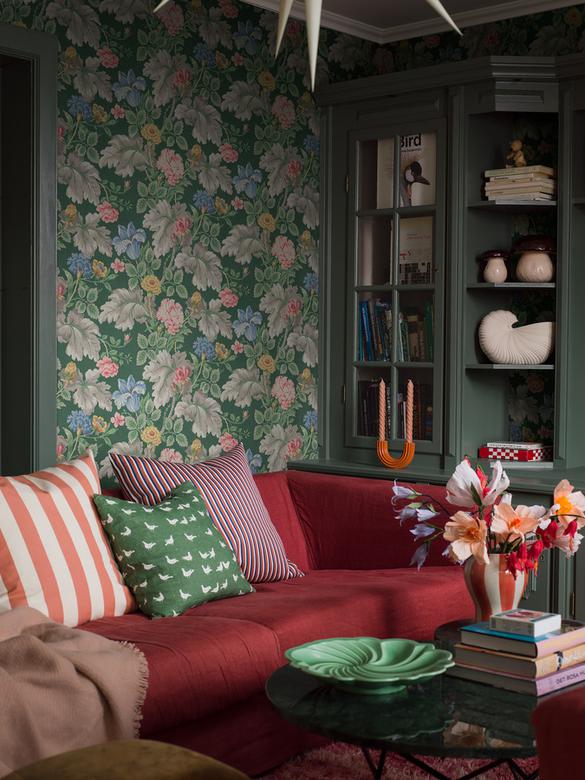Carnation Garden - Soft Vibrant Colour Palette image